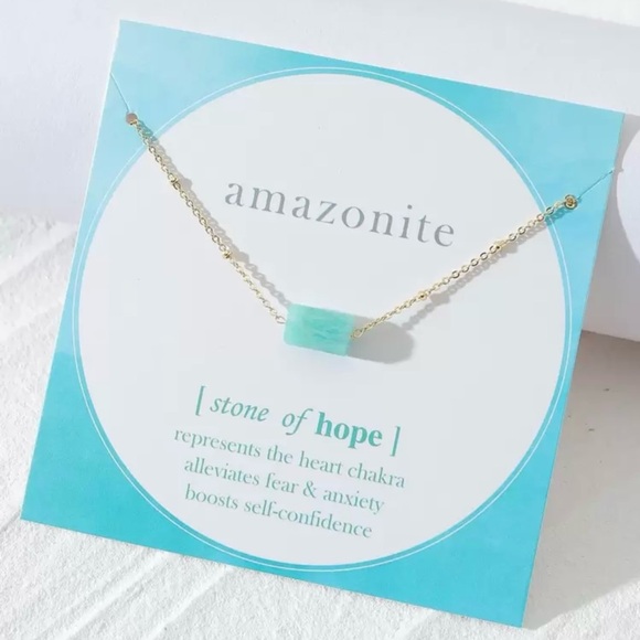 Jewelry - ⭐️Gold and Blue Necklace with Elegant Design